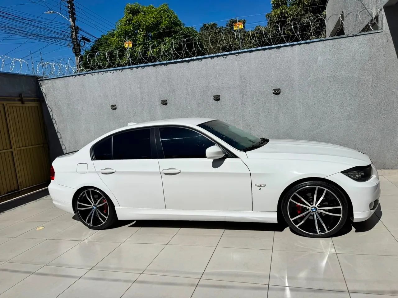 BMW 320I A 2010