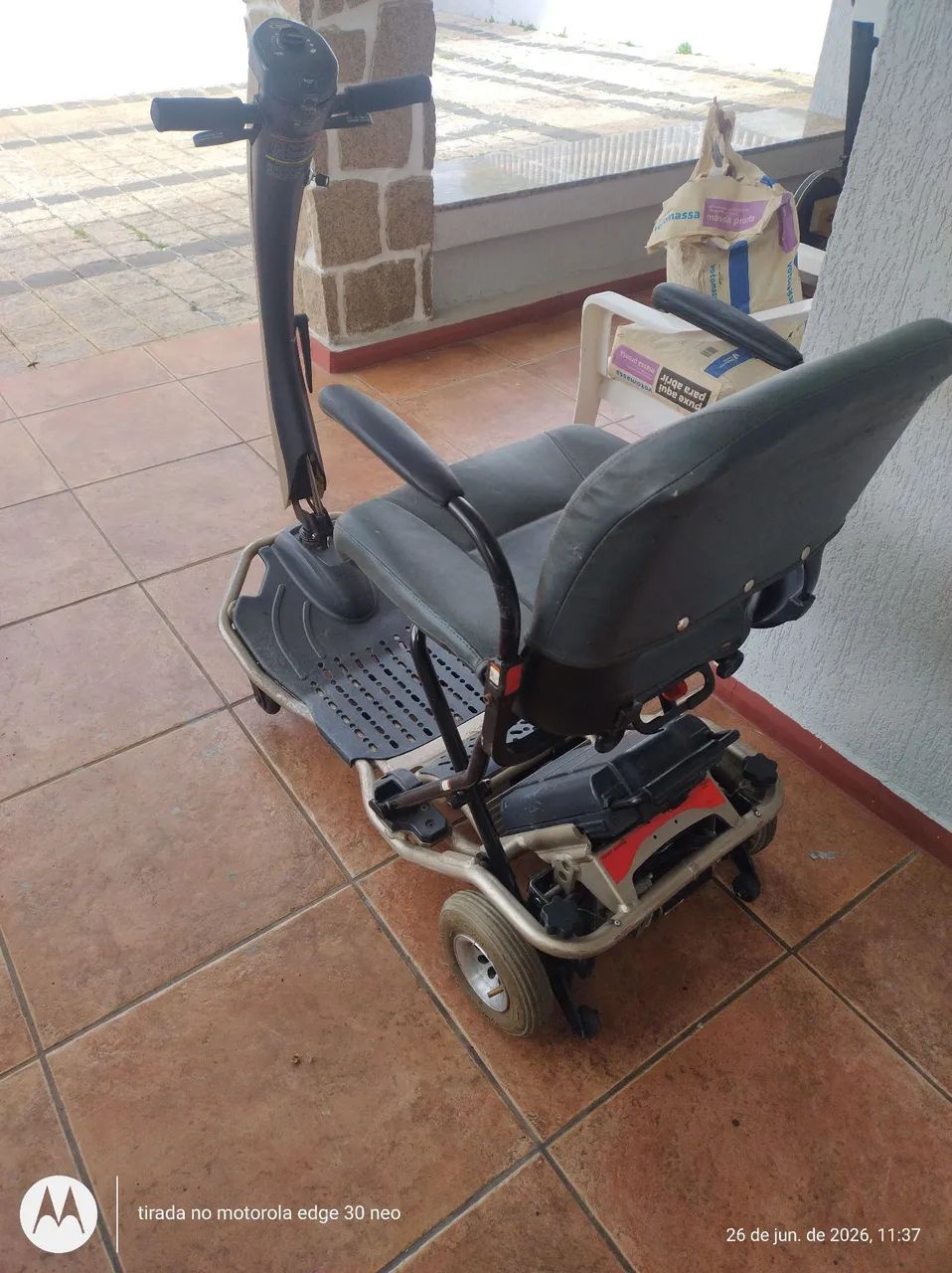 Cadeira de rodas motorizada  - Foto 2