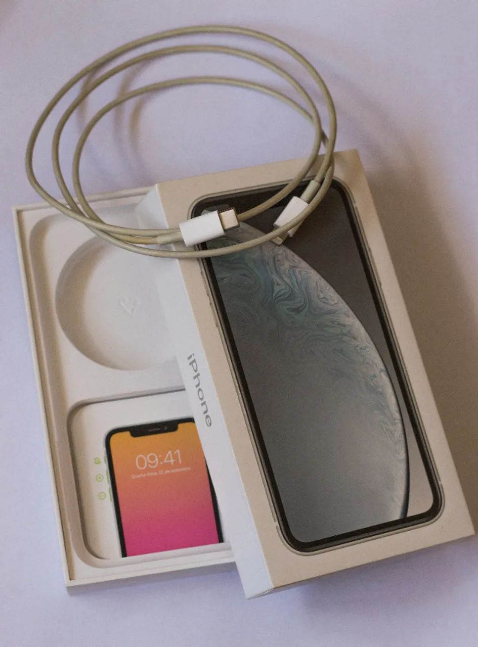 iPhone XR 64 GB Branco - Conservado - Foto 5