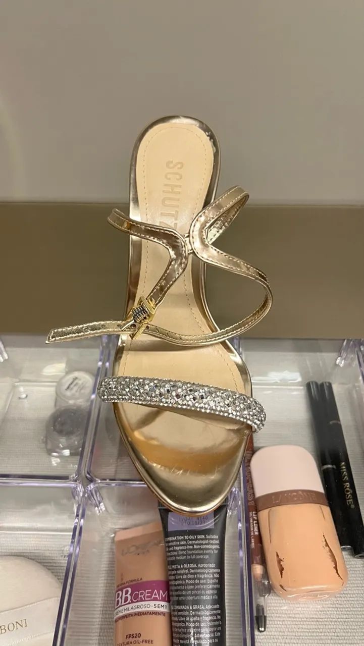 Sandália shutz dourada  - Foto 2