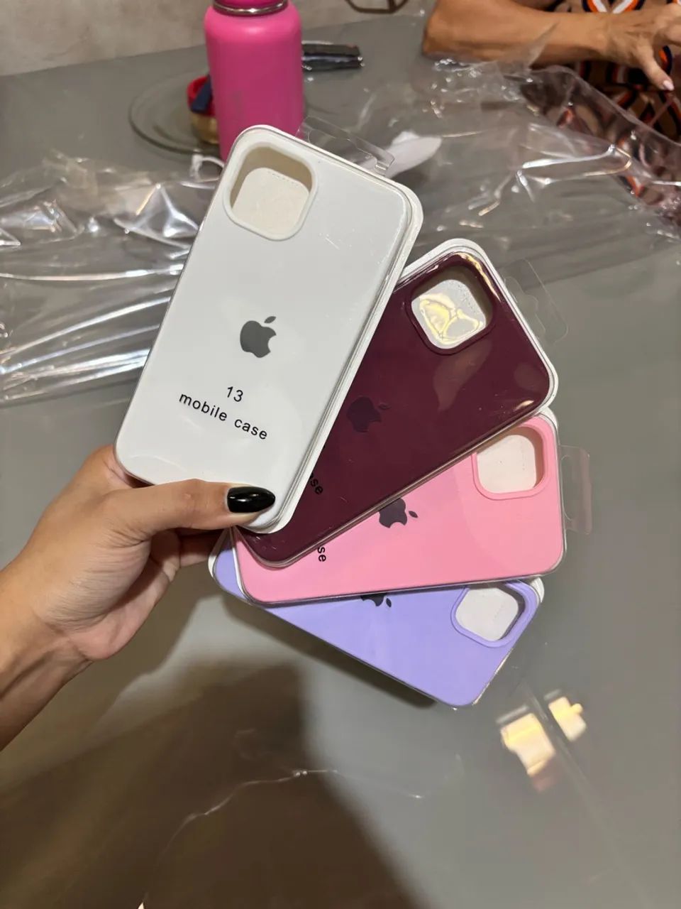 3 CASES ORIGINAIS IPHONE 13.
