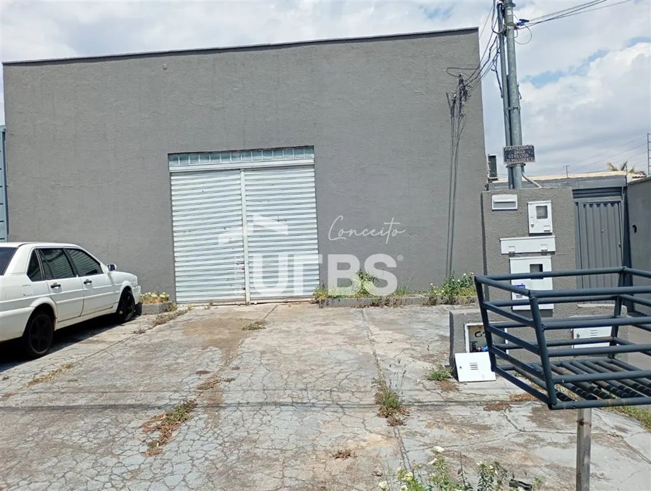 GALPÃO COMERCIAL E CASA NOS FUNDOS - Foto 2