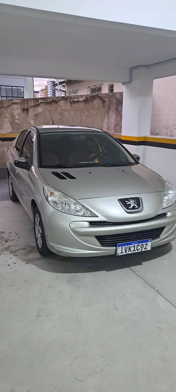 Peugeot 207 Active 1.4 Flex 8V 5P 2014