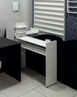 Vendo mesa manicure / salão 
