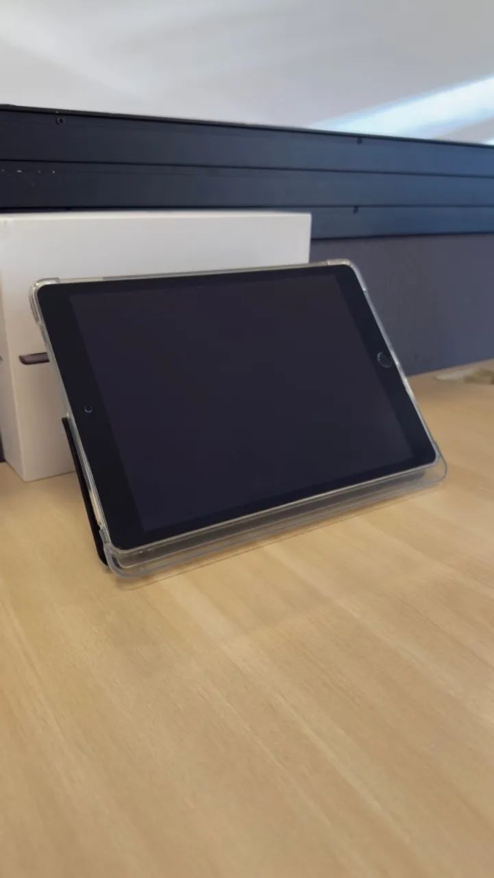 iPad em Perfeito Estado + Caixa Original + Capas e Acessórios - Foto 3