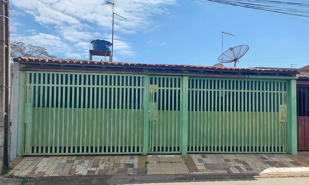 Vendo casa 2/4 Quadra 803 Recanto das Emas