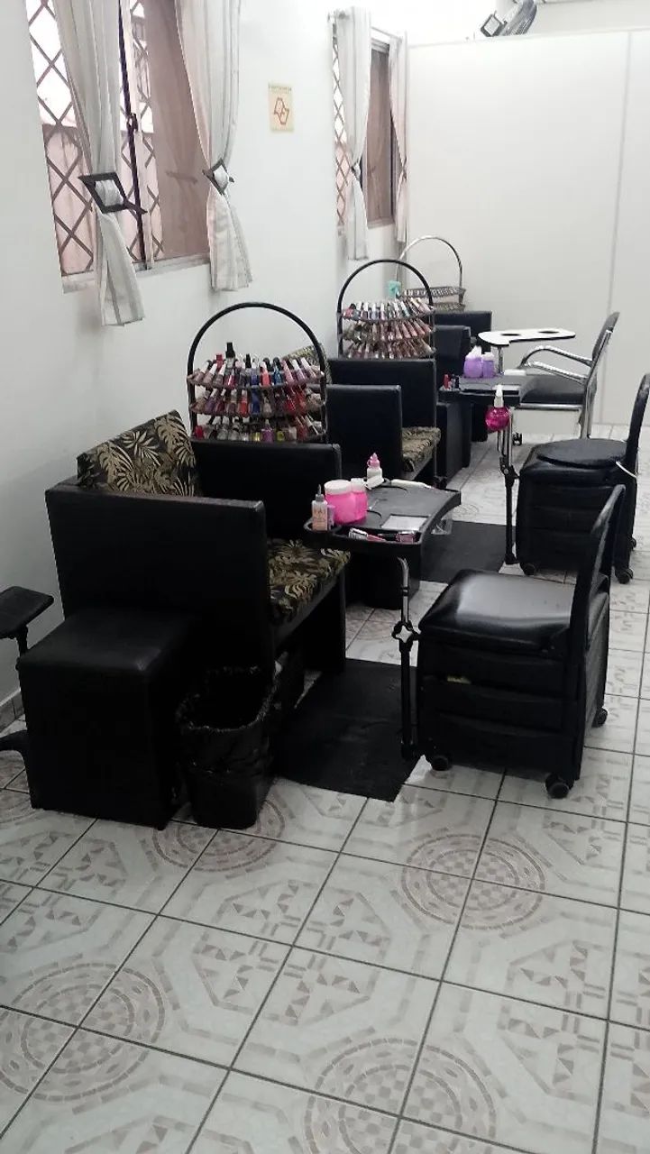 MANICURE COM PRÁTICA 