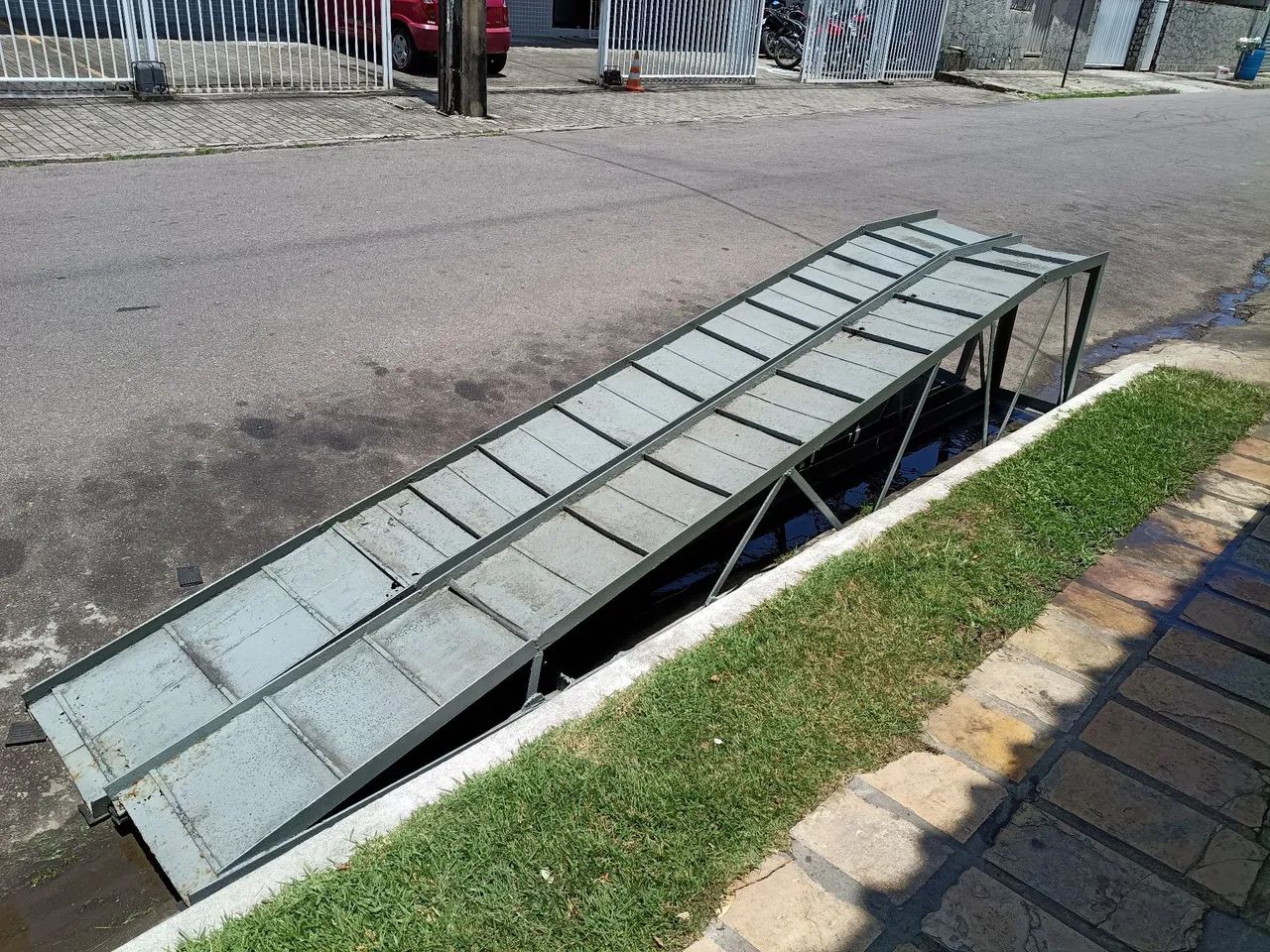 Rampa elevatória para carro: capacidade para SUV e Caminhonete  - Foto 2