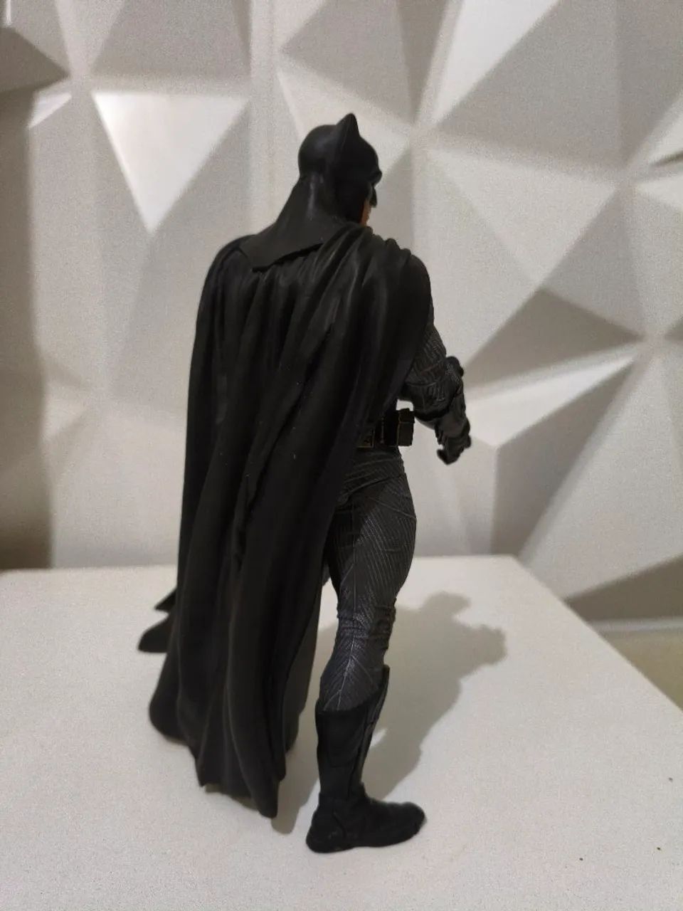 Boneco de coleção Batman com a base - Foto 4