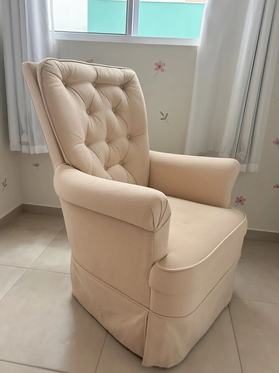 Poltrona de amamentação/balanço 