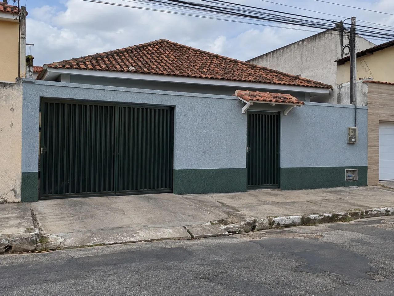 Casa a venda no SERRINHA, com 2 quartos aceito ofertas 
