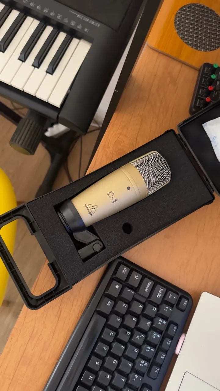 C-1 Behringer