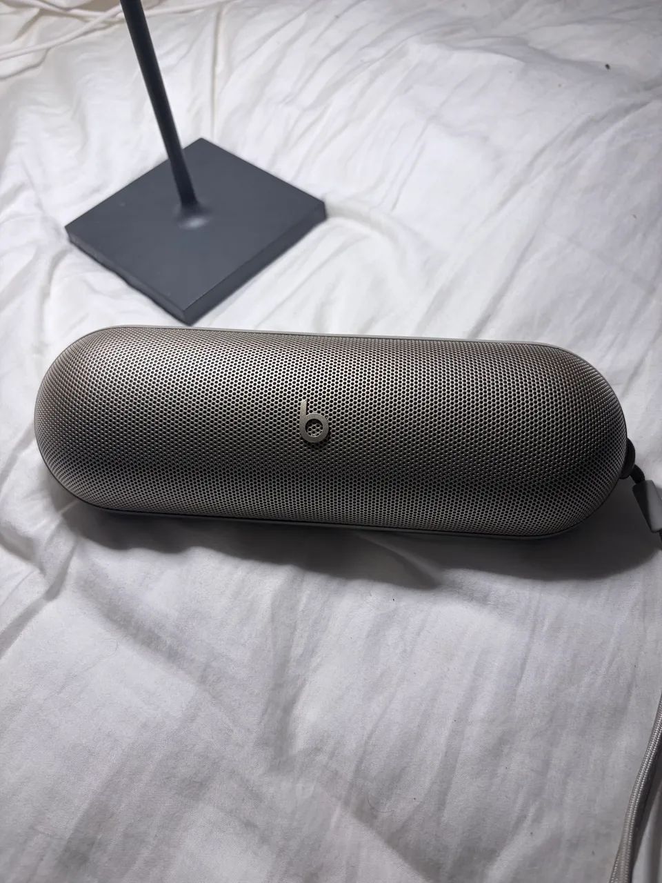 Beats Pill - Caixa de Som Apple