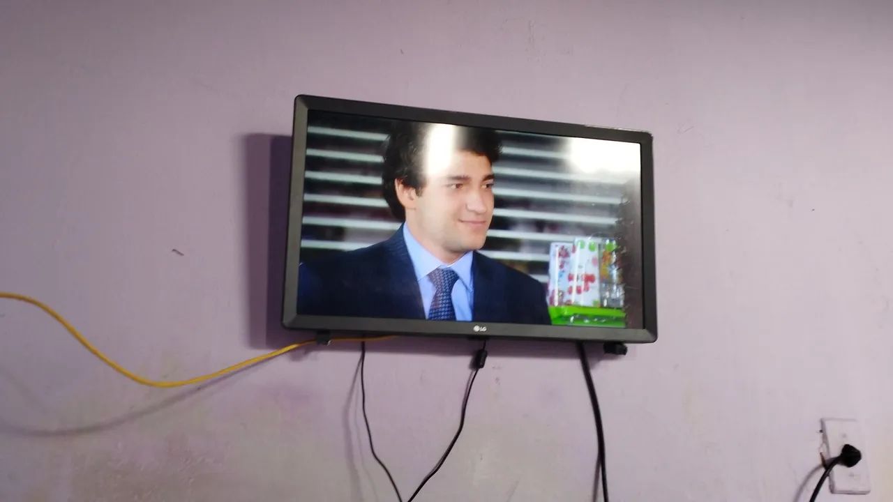 Smart tv 24 polegadas  - Foto 3