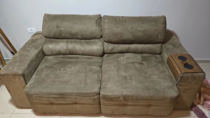 Sofá retrátil usado