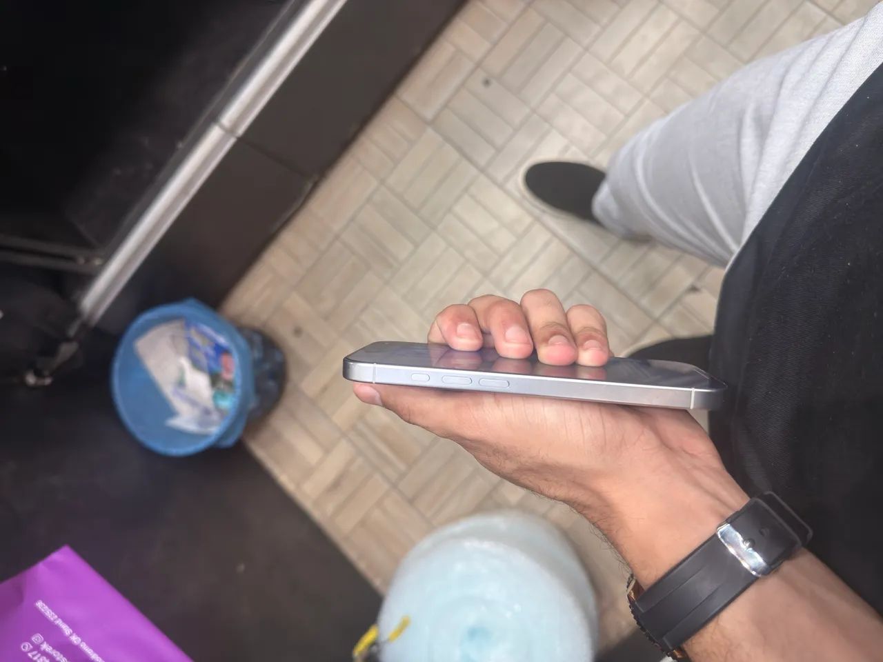 iPhone 16 Pro 128GB - Foto 2