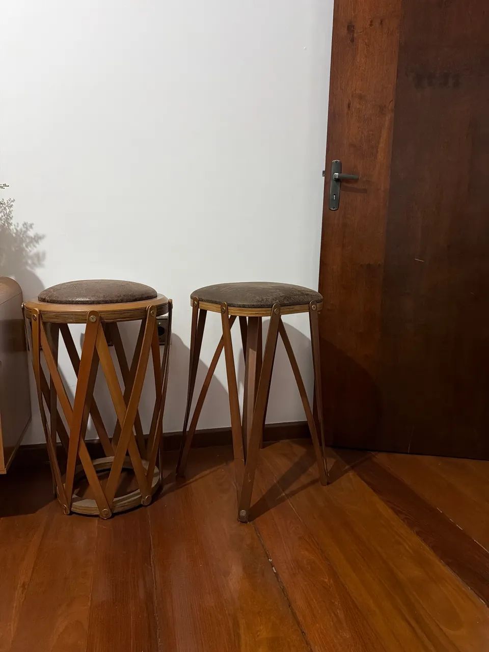 Banquetas de madeira maciça 
