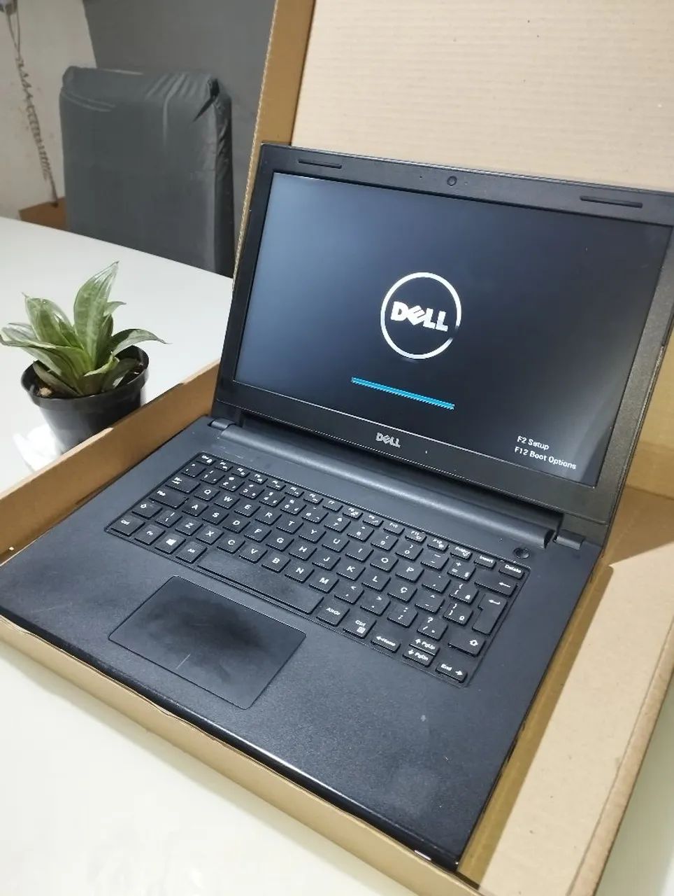 Notebook Dell Intel Core i3 + placa de vídeo integrada + SSD + Windows 10 + Office.