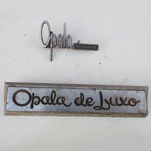 Emblemas Opala de Luxo