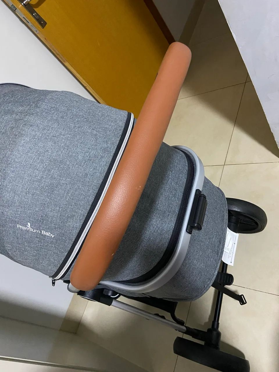 Carrinho bebê com bebê conforto e suporte 0 a 1 ano  - Foto 4