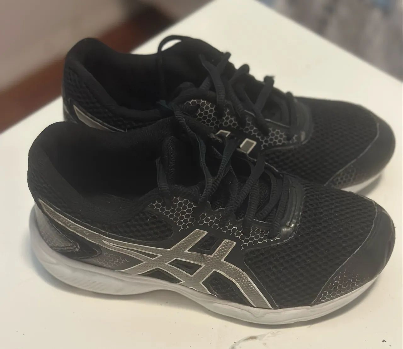 Kit Tênis Asics Buzz 4 e Olympikus Griff