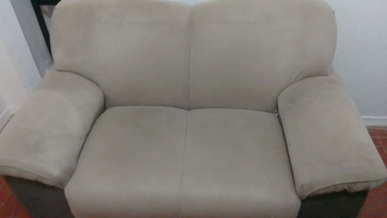 Vendo sofa de 2 lugares 