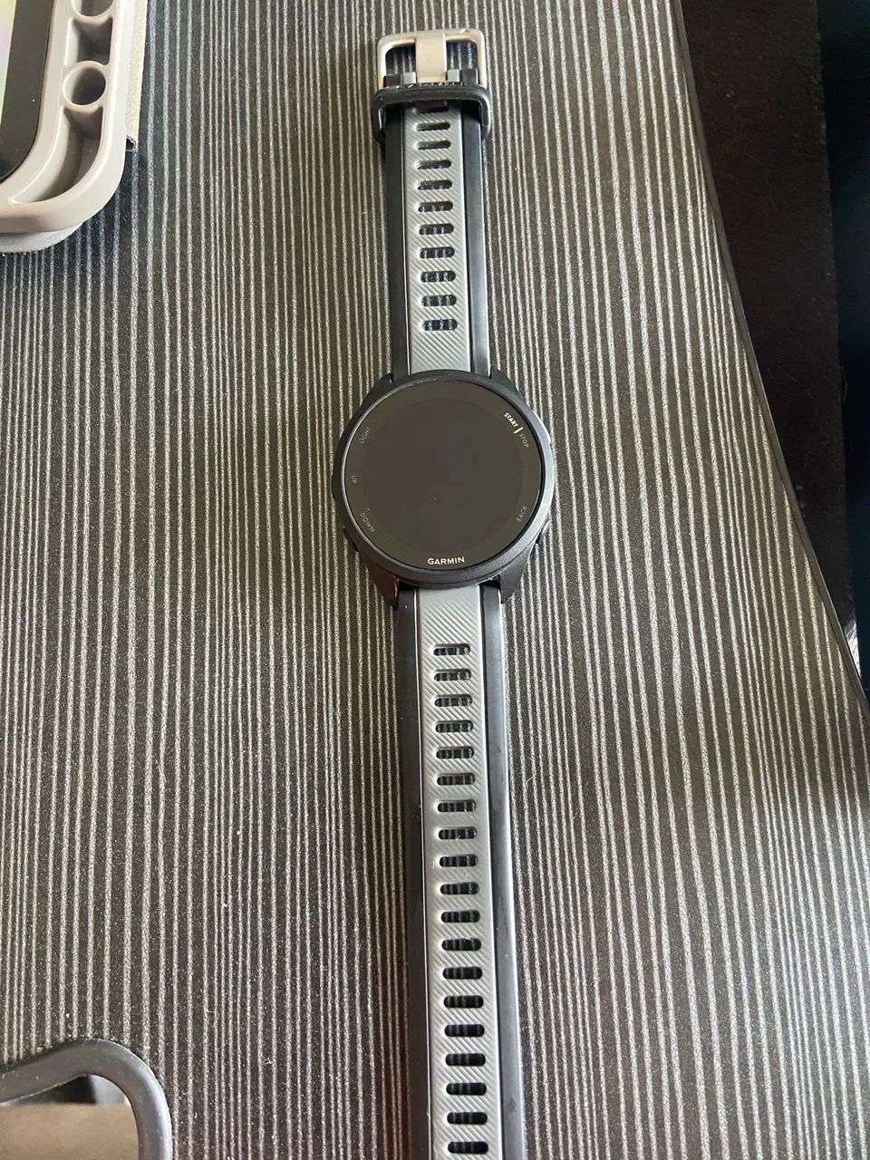 Vendo Garmin foreruner 165 MUSIC 