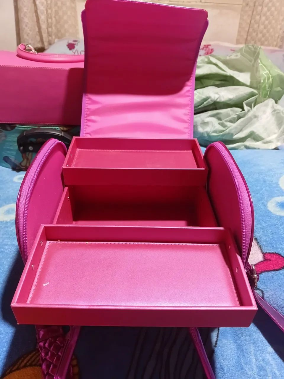Maleta de maquiagem ? avon pink - Foto 3