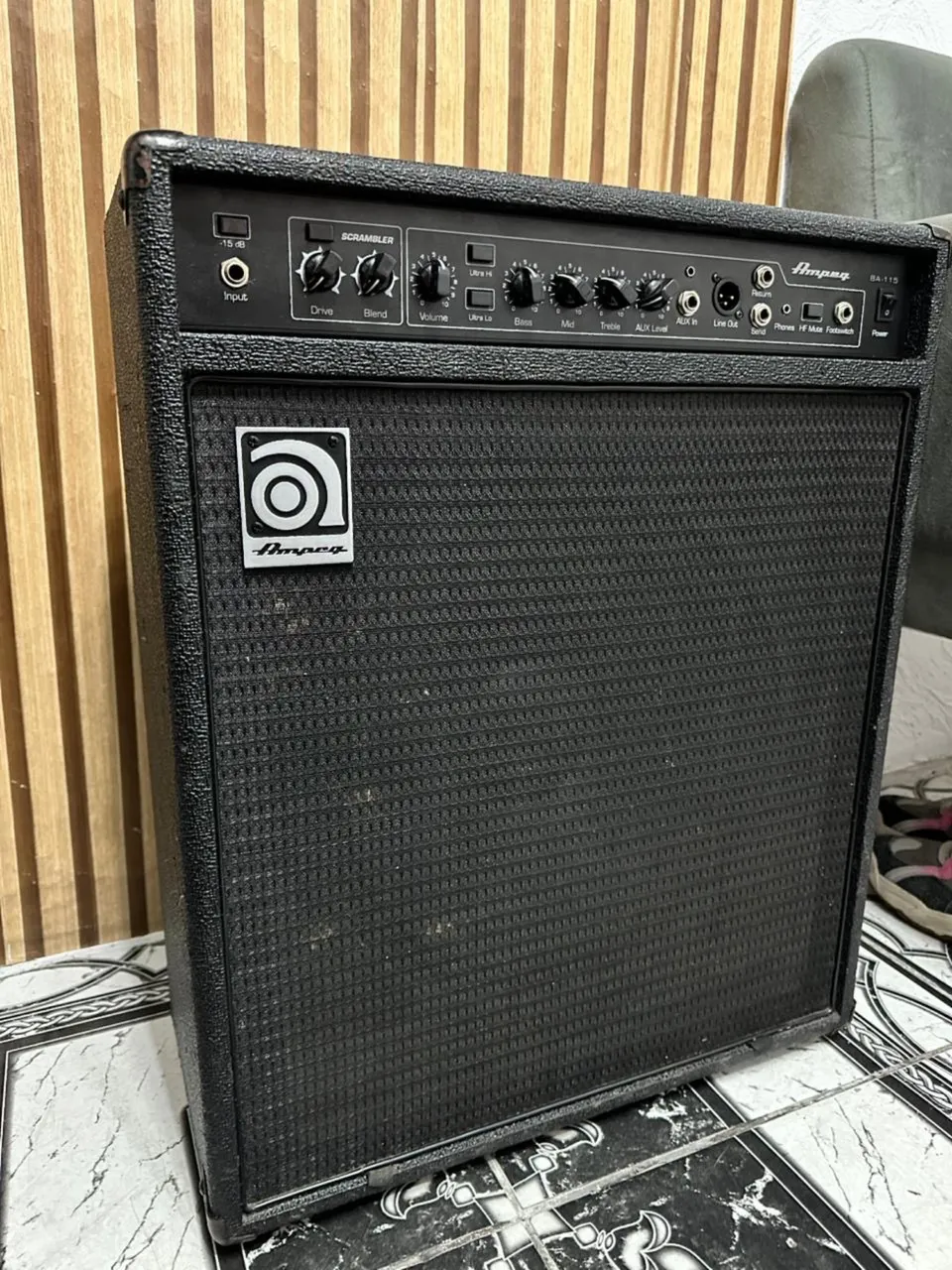 ampeg ba115
