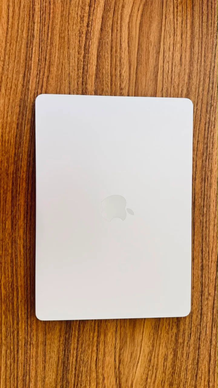 MacBook Air M2   - 8GB - 256GB - Impecável com acessórios e caixa !  - Foto 3