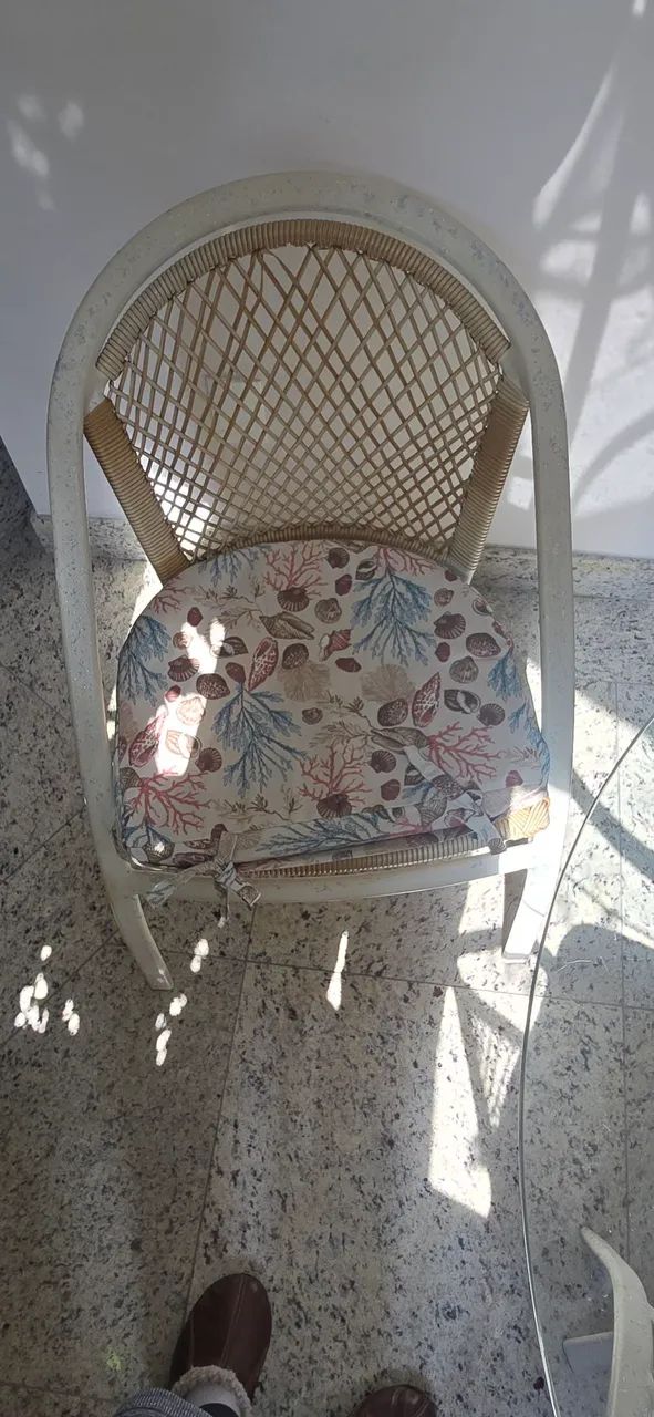 Mesa e cadeiras  - Foto 4