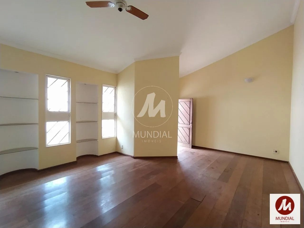 Casa para alugar com 3 dormitórios no bairro JD S LUIZ
