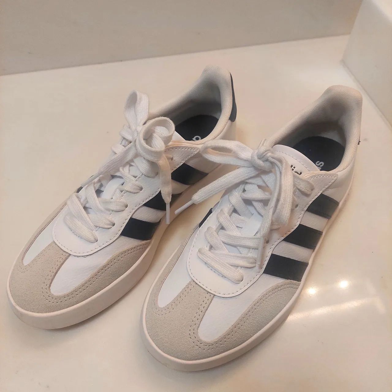 Tênis adidas 
