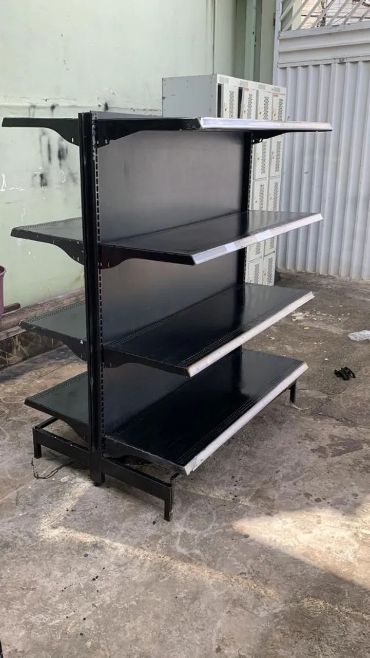Vendo gôndolas/prateleiras 