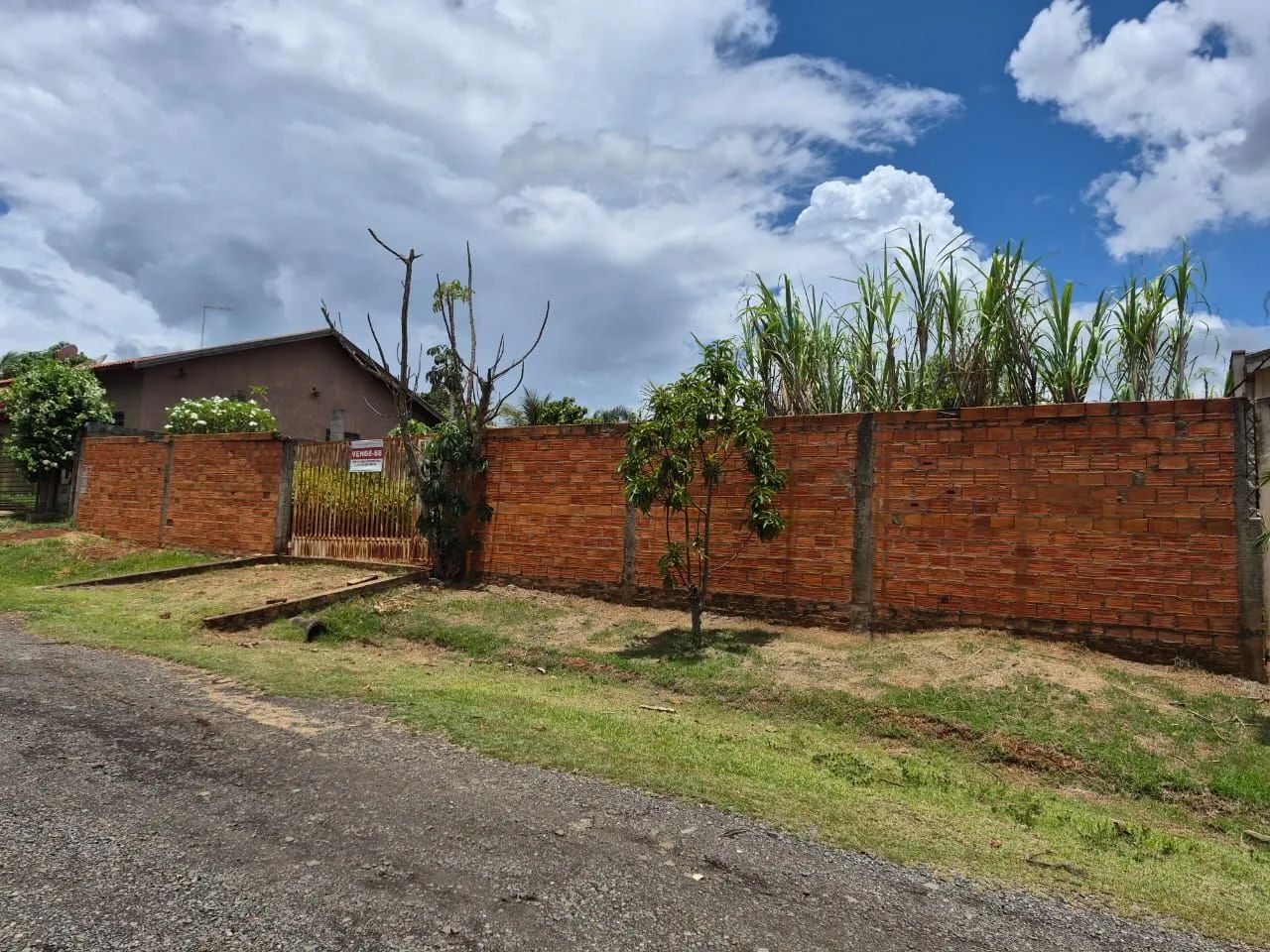 Condomínio Chácaras Itália - Excelente Localização.