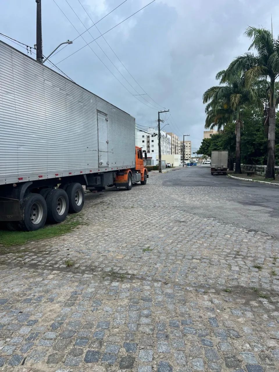 Scania 112 ano 85 e baú facchini 2001/2002 - Foto 4