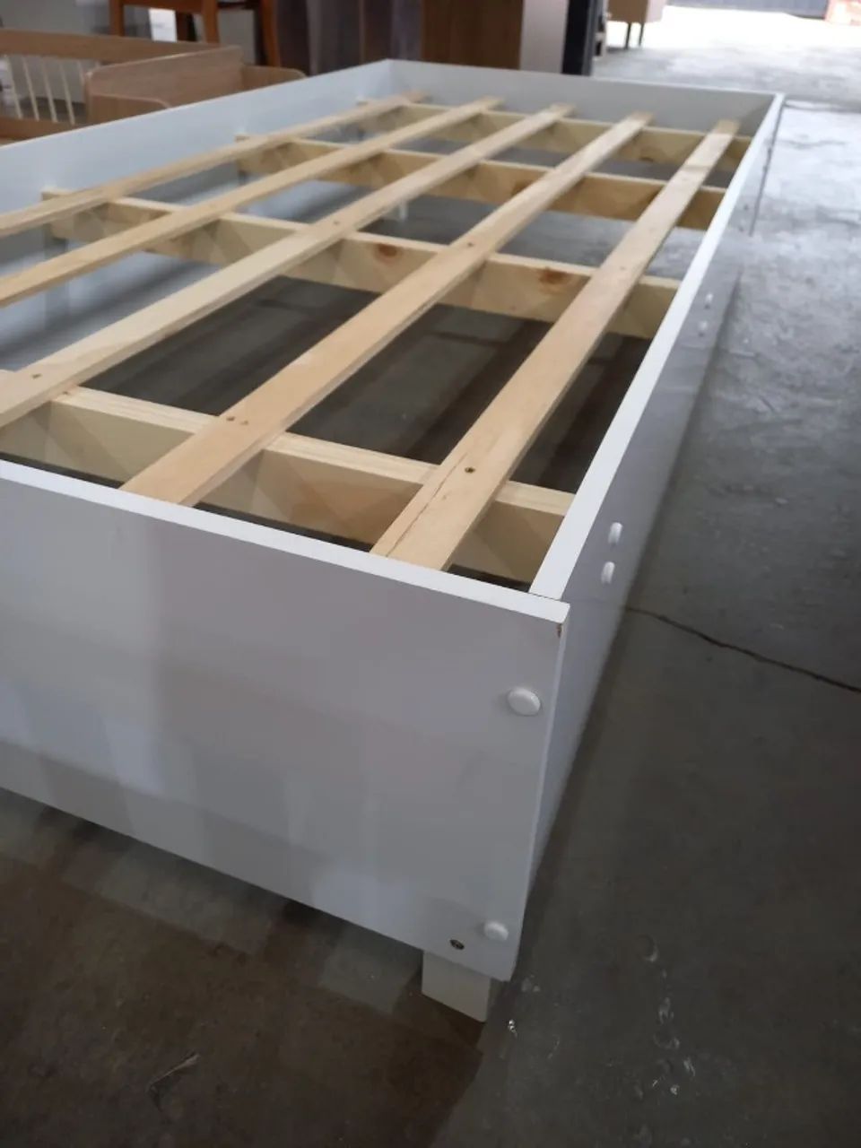 CAMA DE SOLTEIRO MÔNACO BRANCA - R$ 280 - Foto 4