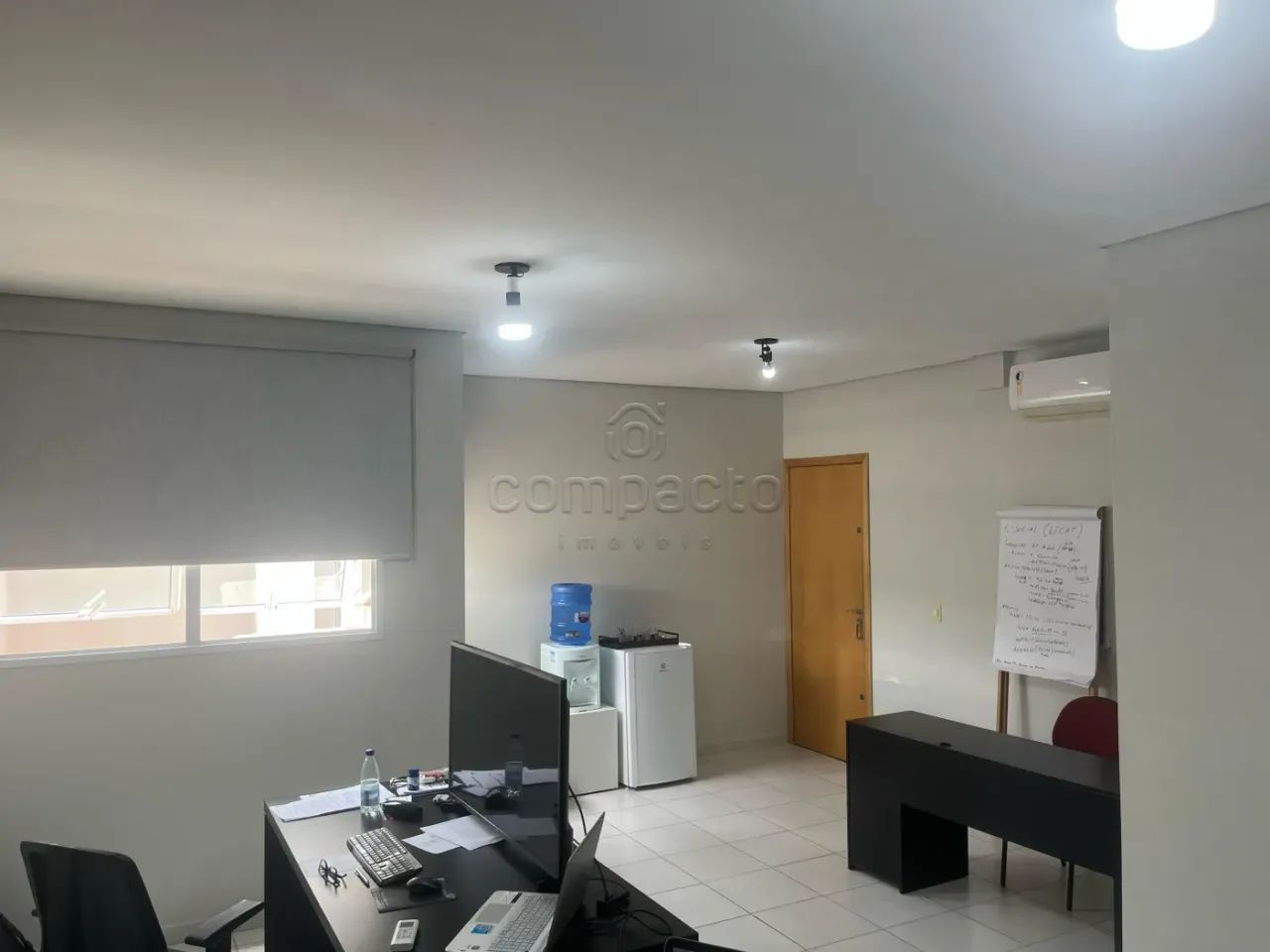 Sala comercial próxima à área central da cidade
