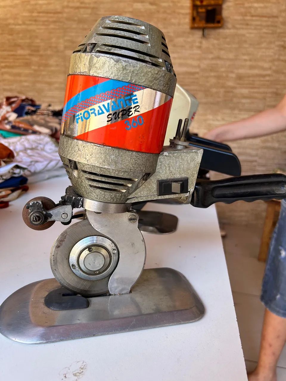 Vendo máquina de corte para tecido  - Foto 2