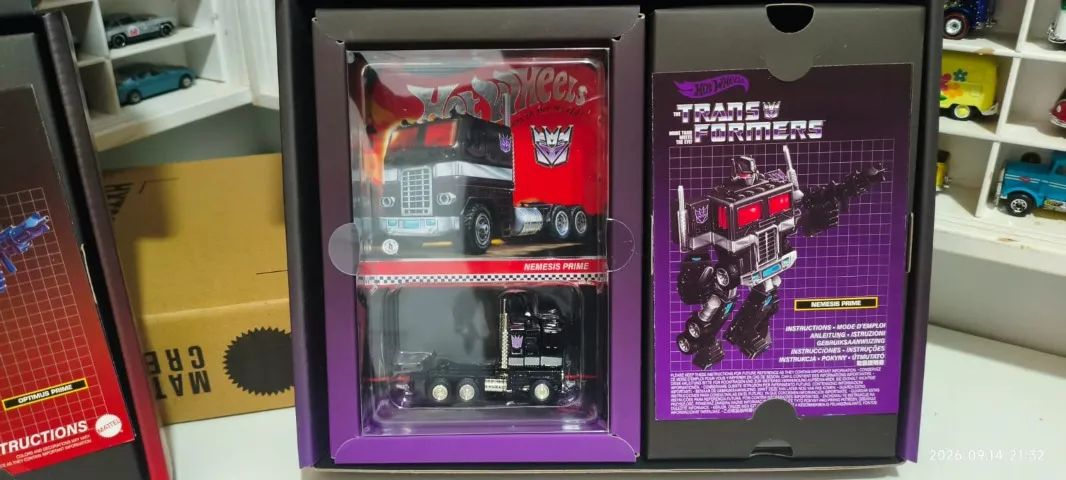 Dupla - Hot Wheels Transformers - Optimus Prime + Nemesis Prime - Foto 3