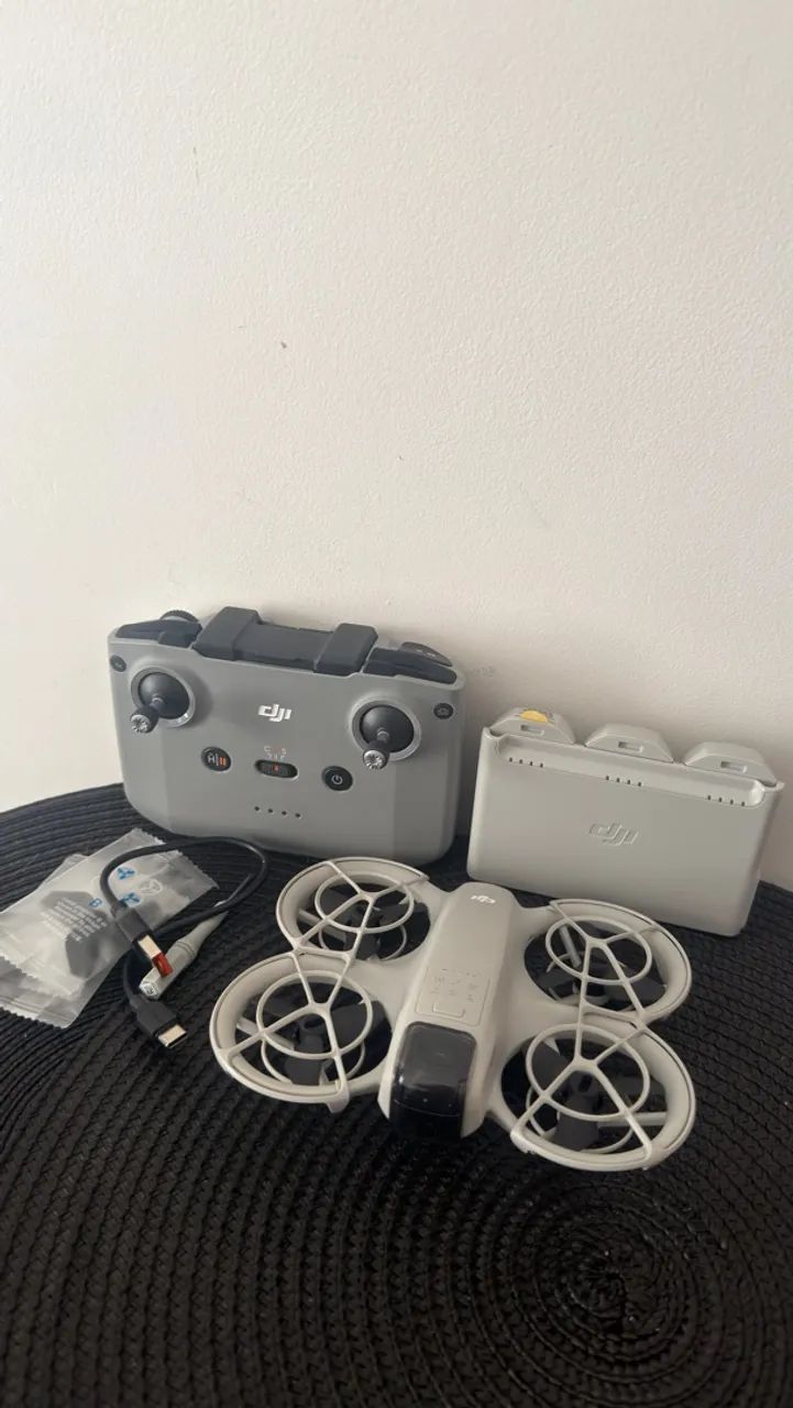 DJI Neo Fly More Combo