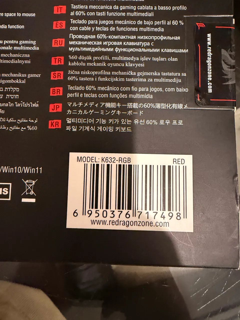 Teclado mecânico na caixa 