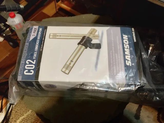 Par de microfones Samson C2 novo