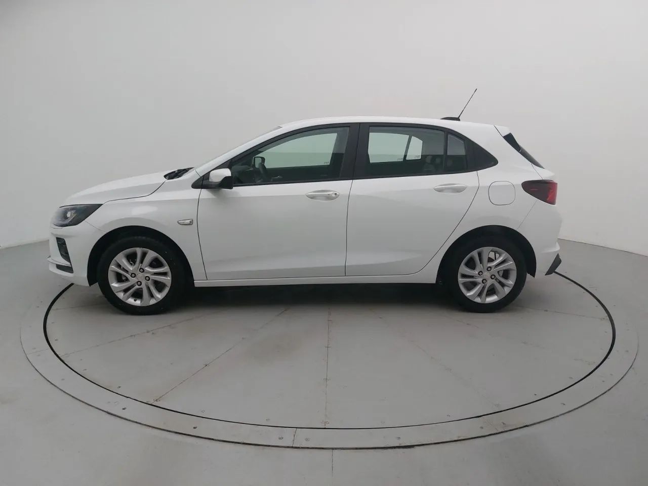 Chevrolet Onix Hatch LTZ 1.0 12V TB Flex Aut. 5P, foto 2 de 18