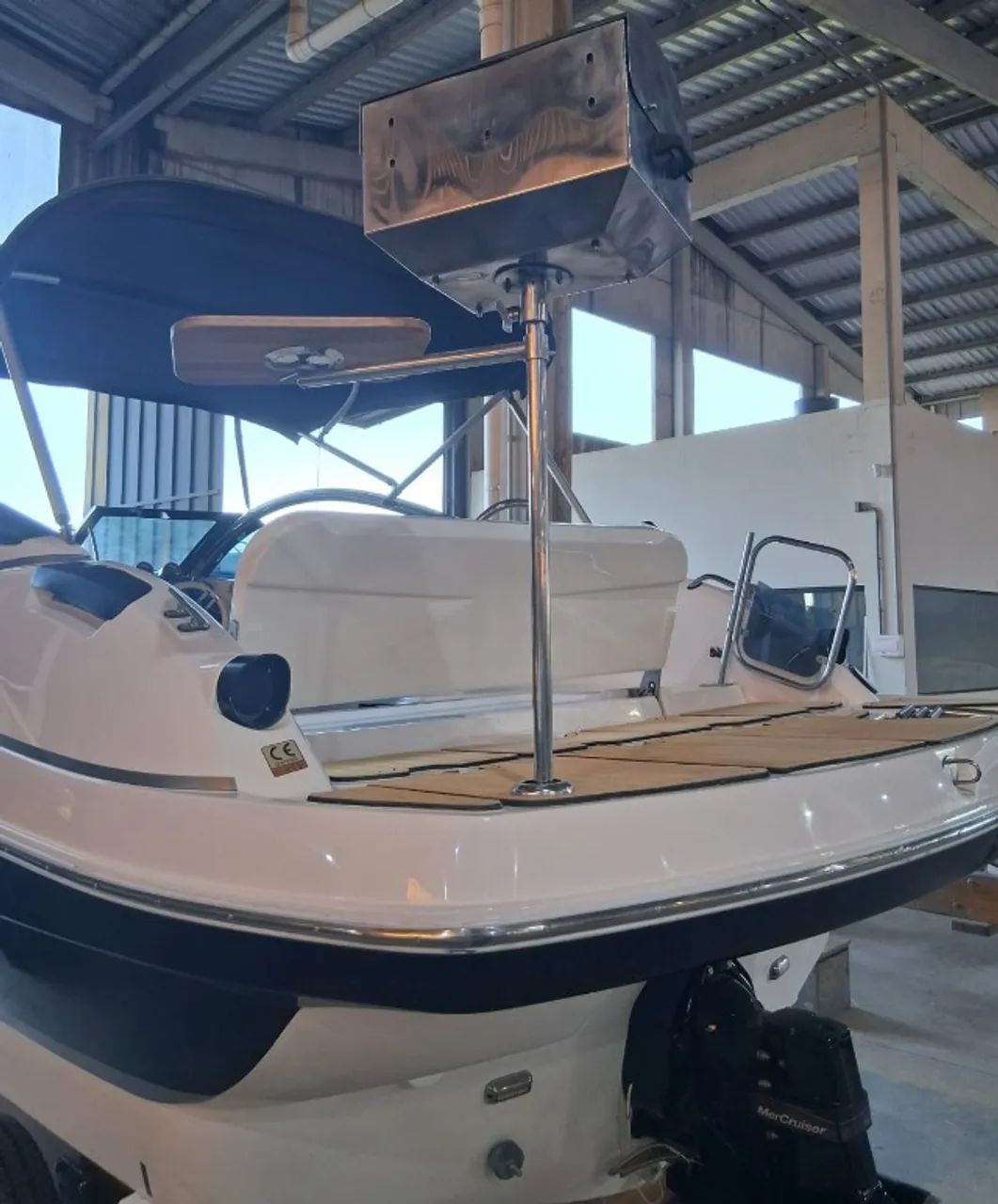 Lancha Focker 230 ano 2015 com Mercruiser 220HP - Foto 11