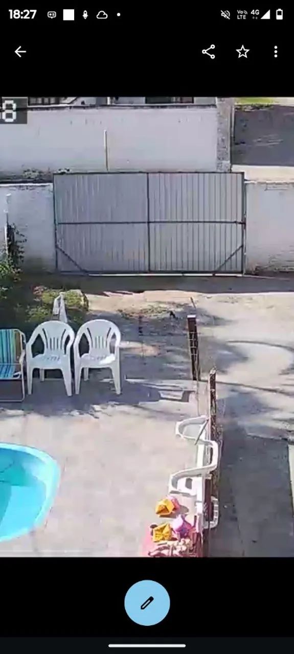 Portão grande de alumínio 