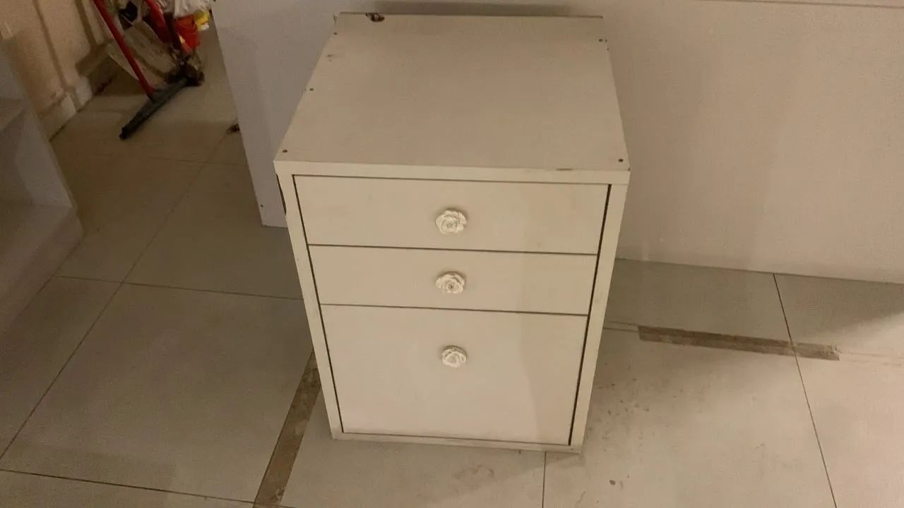 Bancada com gavetas 