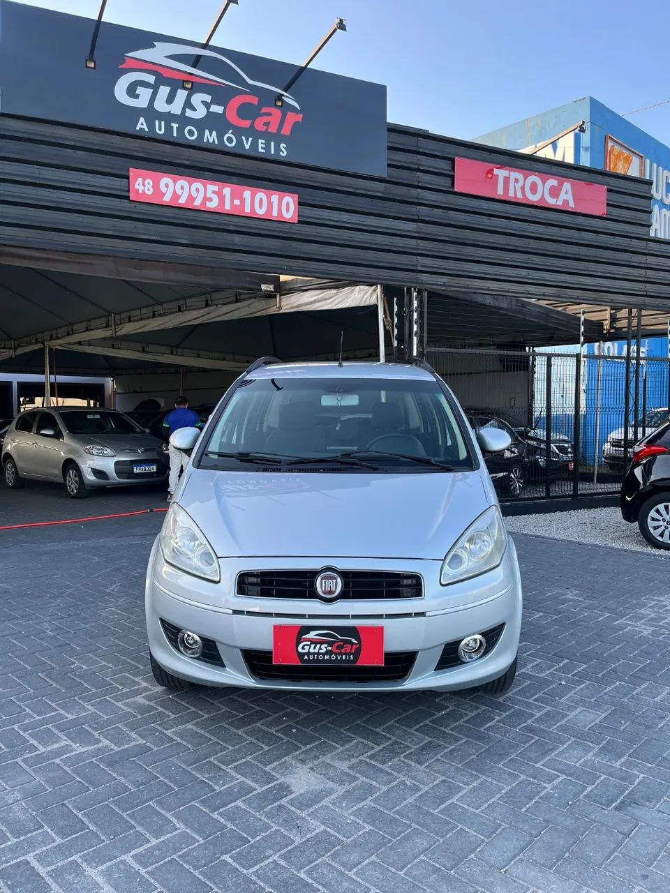 Fiat Idea Attractive 1.4 Fire Flex 8V 5P 2011 - Foto 2