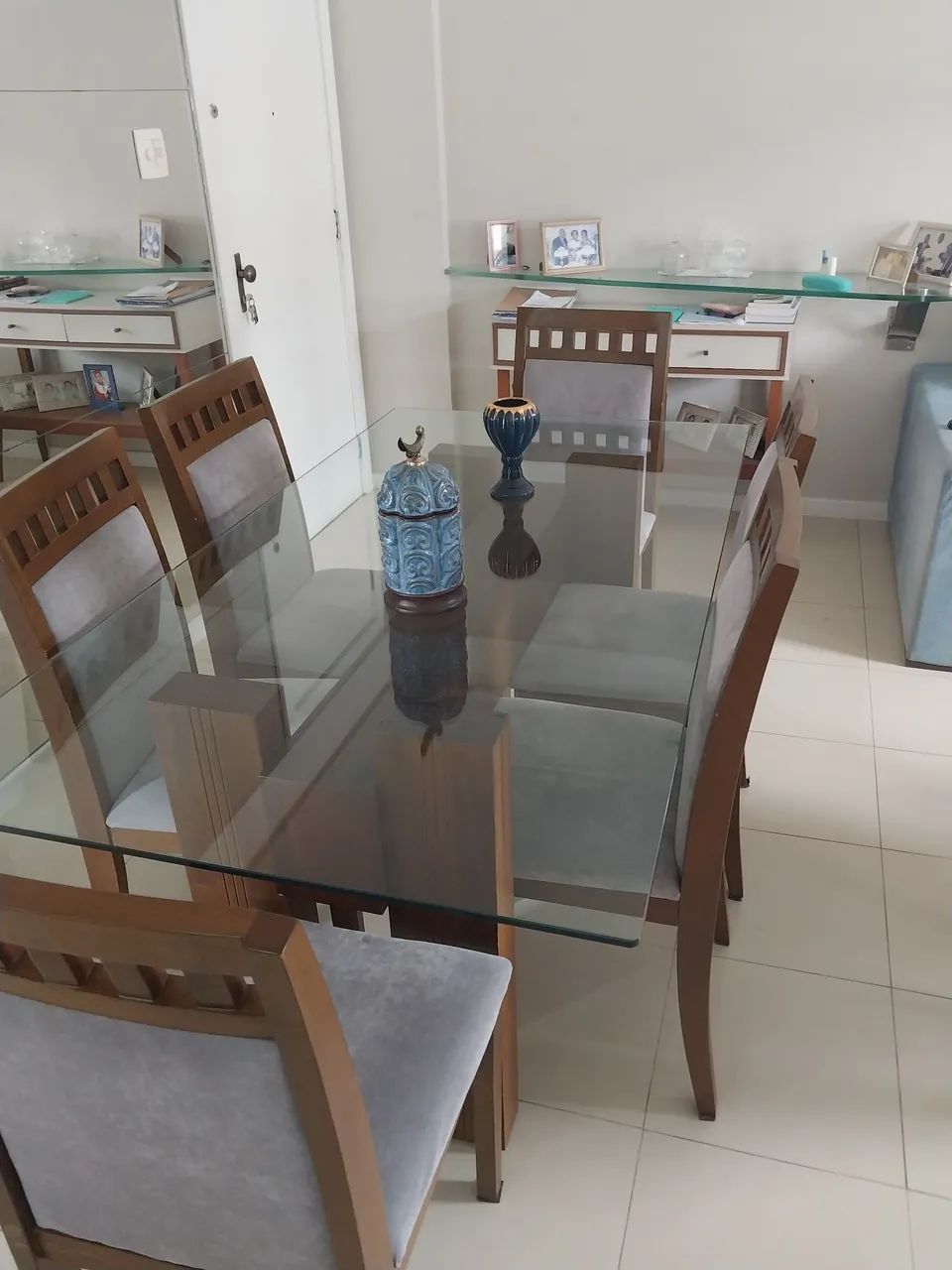 Mesa de madeira com tampo de vidro - Foto 4