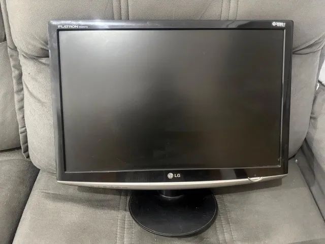 Monitor lg 22 polegadas perfeito pronto para uso